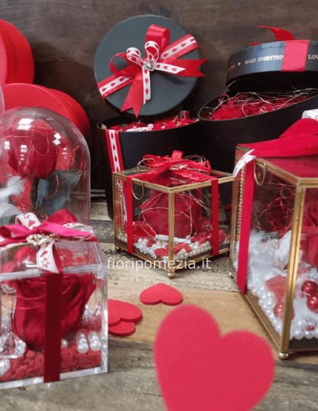 box/scatola con cuore di rose rosse - Consegna di Fiori a